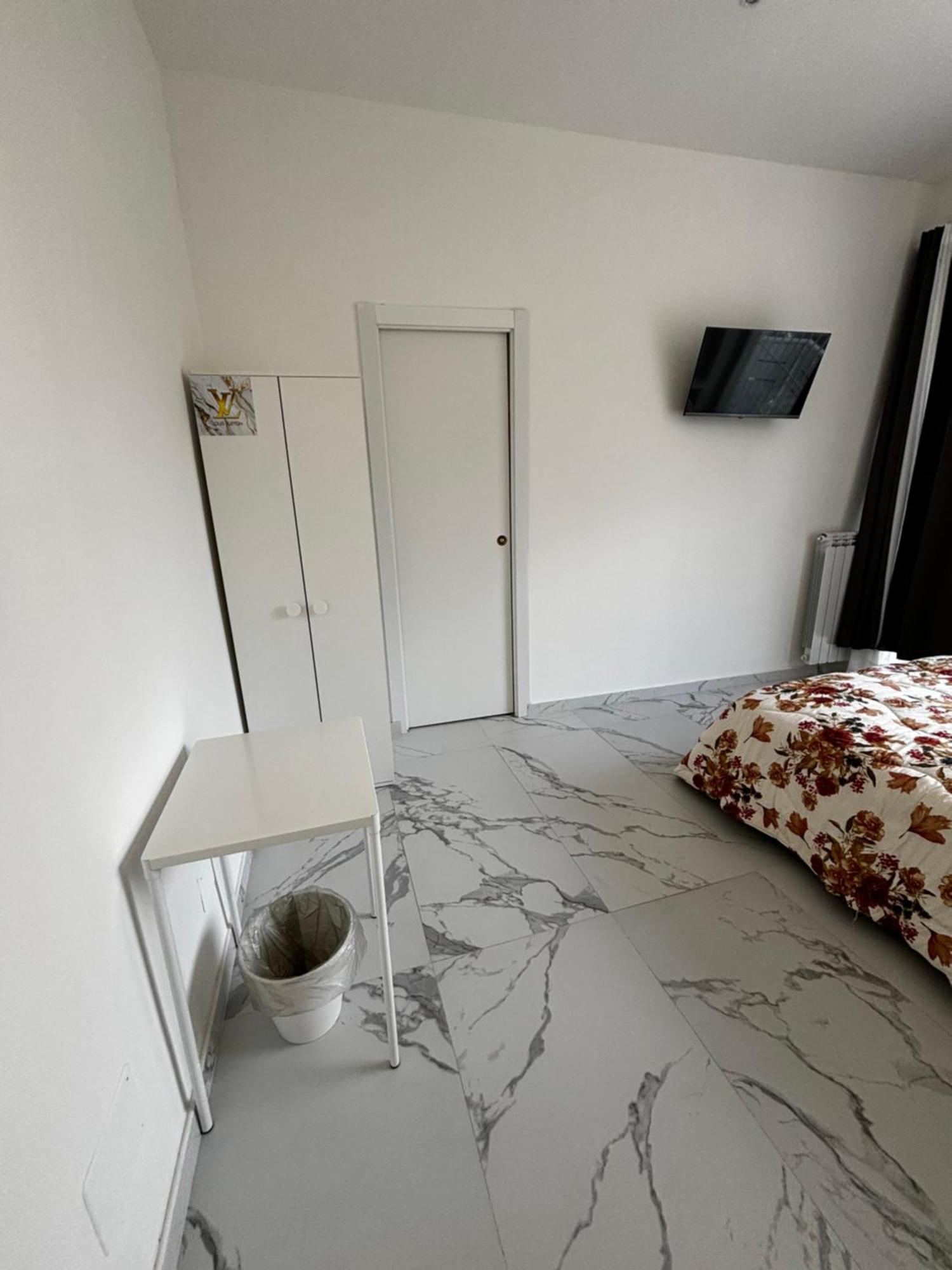 Villa Life San Donato Milanese Luaran gambar